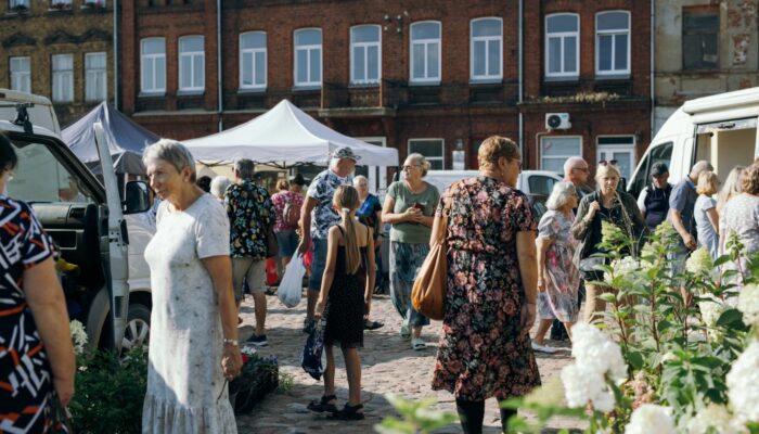 DANIELPHOTO1750 (Large)